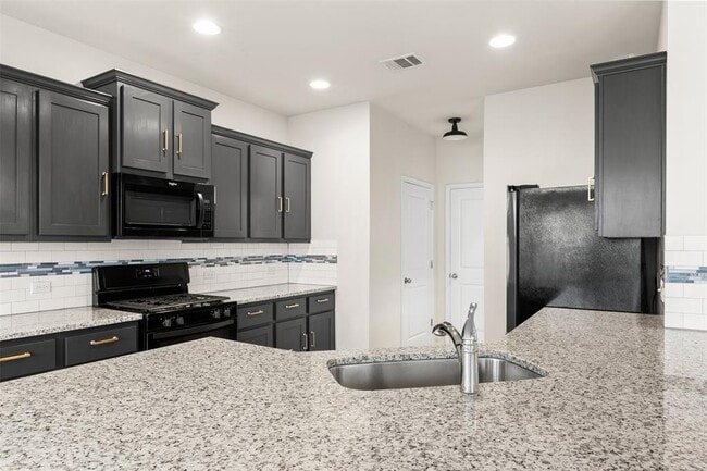 Building Photo - 3560 Pauling Loop