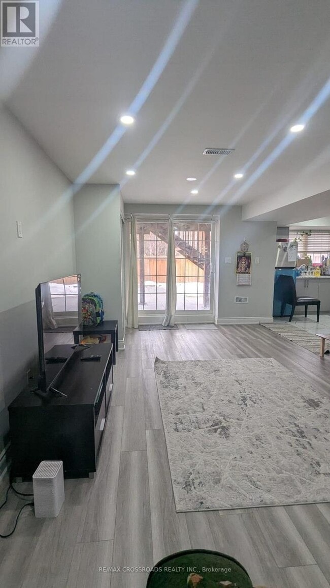 Building Photo - 2449 Secreto Dr