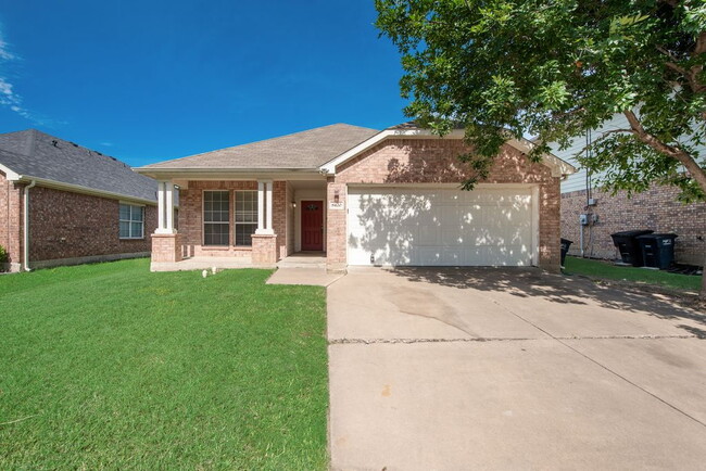 Foto del edificio - 8420 Silverbell Ln