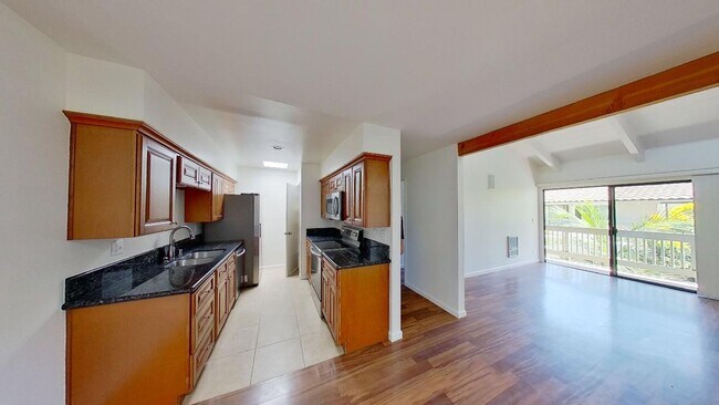 Building Photo - One Bedroom One Bath La Goleta Condo - Clo...
