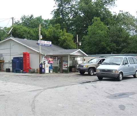 Tienda de conveniencia (parte de la cartera) - Fair Oaks Mobile Home Park