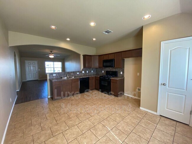 Foto del edificio - 2912 Thompson Farm Ln