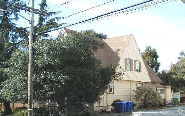 Foto del edificio - 3527 Harrison St