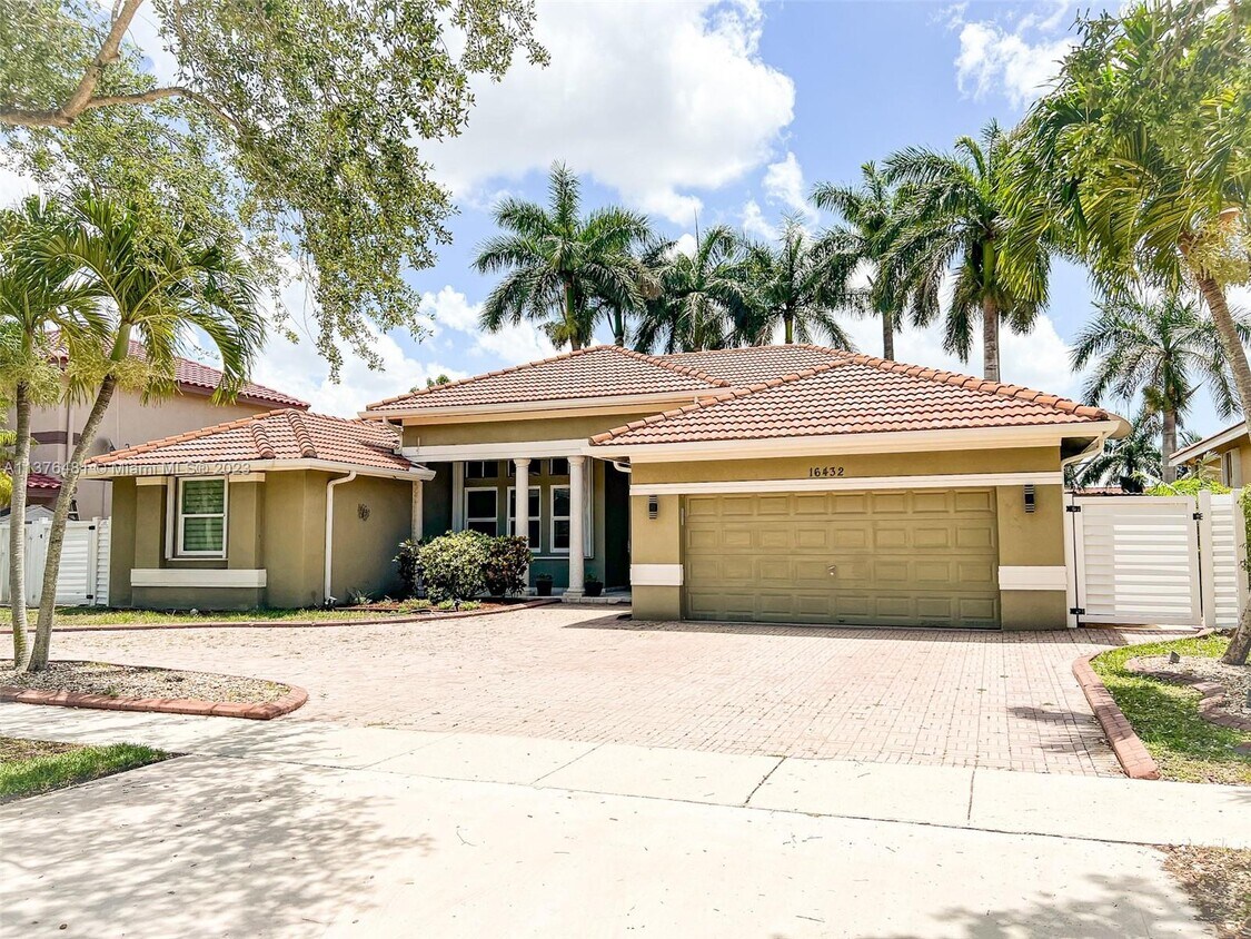 Primary Photo - 16432 NW 12th St