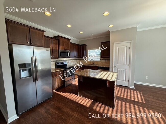Building Photo - 3604 Waleback Ln