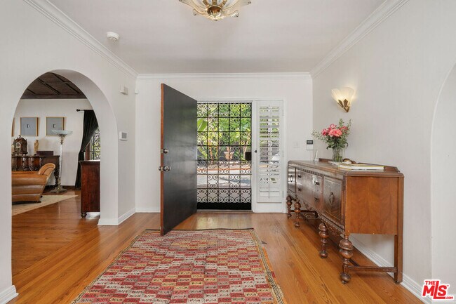 Foto del edificio - 4734 Los Feliz Blvd