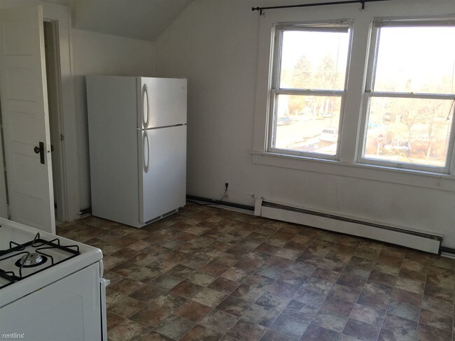 Building Photo - 620 N 32nd St
