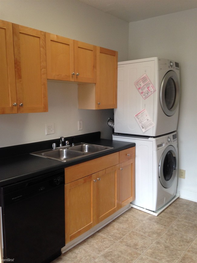 Building Photo - 2 br, 1 bath Apartment - Highland Oaks 800-15