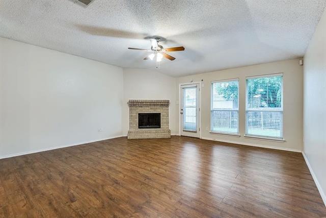 Building Photo - 1611 Venus Dr E