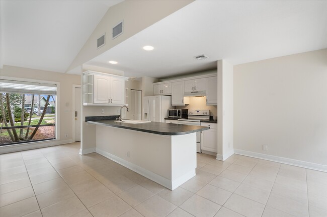 Building Photo - 1394 Gallinule Cir