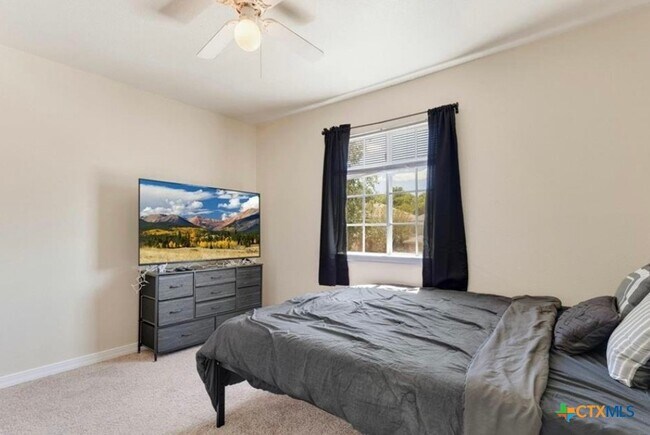 Building Photo - 1020 Sagewood Trail