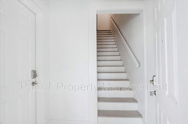 Foto del edificio - 615 W 39th St