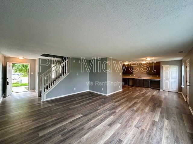 Building Photo - 25 Snowflake Cir