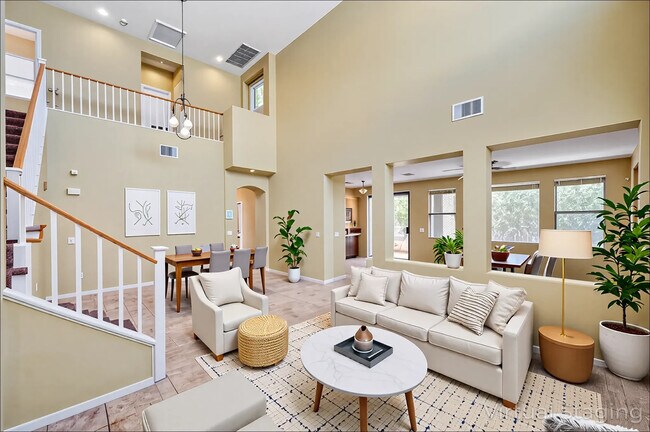 Foto del edificio - 11248 Newbury Hills Ave