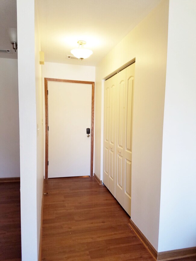 Foto del edificio - 600 Crescenzo Ct