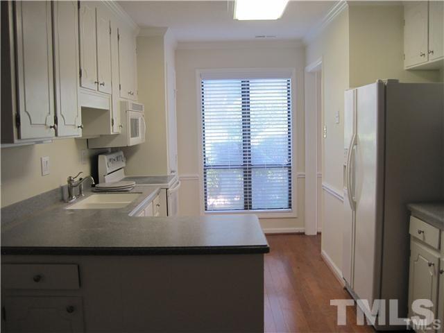 Foto del edificio - 111 Charter Oaks Cir