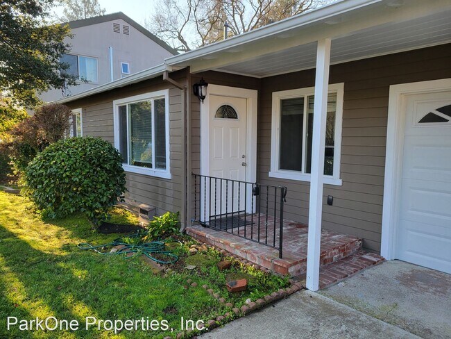 Foto del edificio - 3 br, 1 bath House - 11 Manzanita Ct