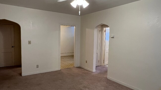 Foto del edificio - 1510 Larpenteur Ave W