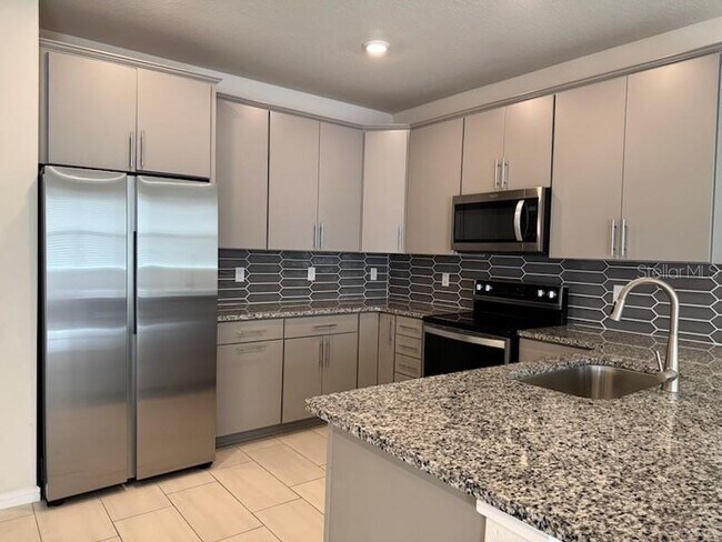 Foto del edificio - 14326 Orchid Is Dr