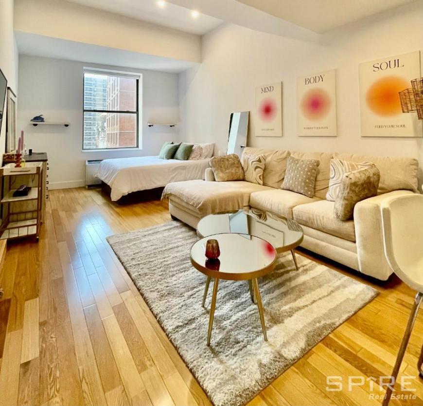 Foto principal - 0 bedroom in New York NY 10038