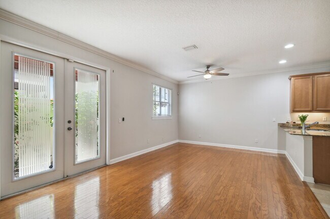 Building Photo - 120 S Rome Ave