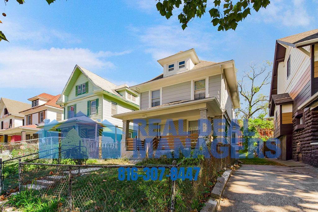 Primary Photo - Charming 4-Bedroom Haven on Wabash Avenue ...