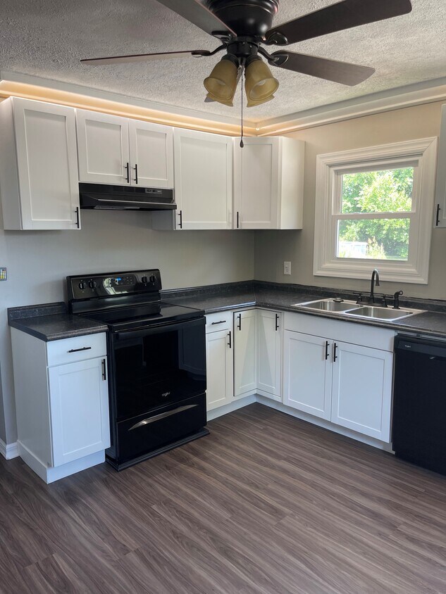 Foto principal - 3046 S Franklin Ave