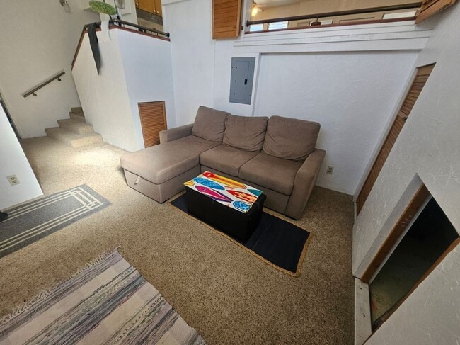 Building Photo - 542 Pokole St