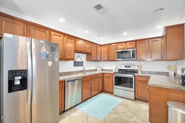 Foto del edificio - 15252 N 100th St