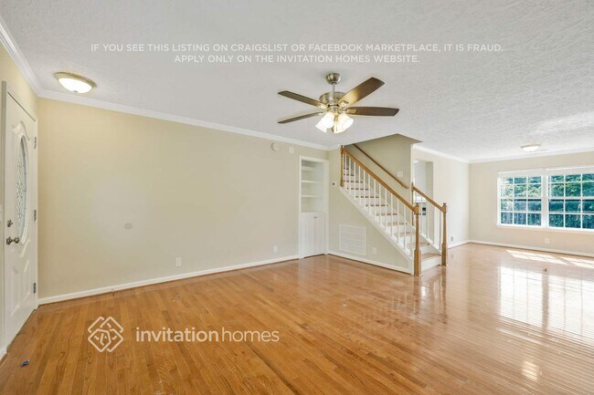 Foto del edificio - 2937 Riverbend Dr