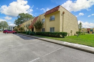 Building Photo - 3918 La Mirada Dr N