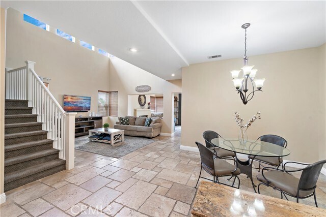 Building Photo - 52 Blazewood