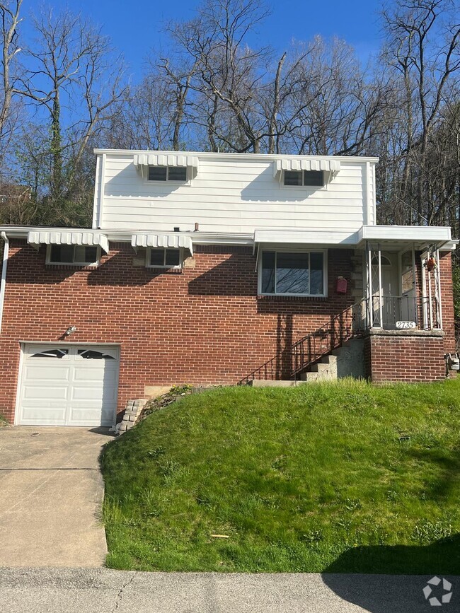 Building Photo - 2735 Bellingham Ave