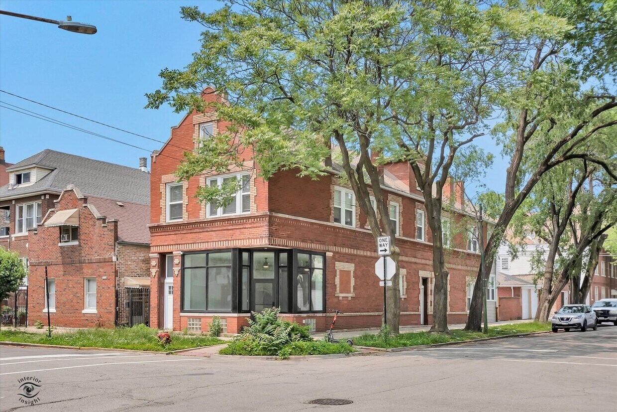 Primary Photo - 3000 W 40th St
