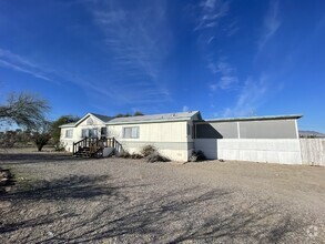 Building Photo - 5080 Erin Dr