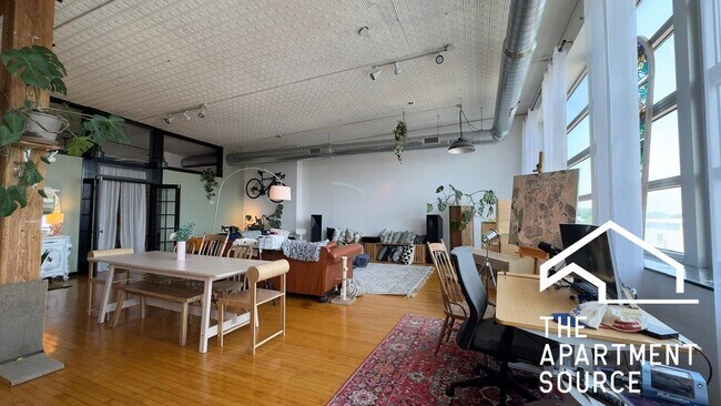 Foto del edificio - 2416 W North Ave