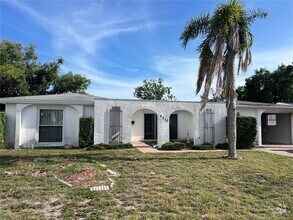 Building Photo - 4216 Hillsdale Dr