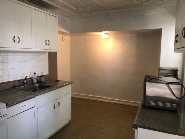 Building Photo - 201-217 17th St
