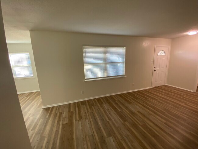 Foto del edificio - 1217 Scott Dr