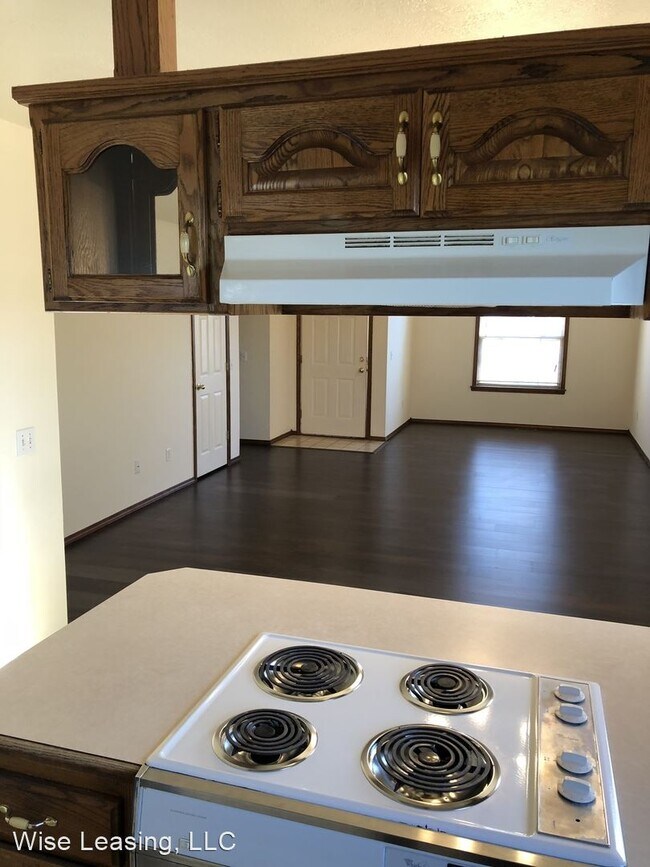 Building Photo - 3 br, 2 bath House - 1097 W Green Pine