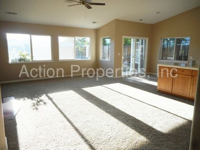 Great Room - 9436 Long River Dr