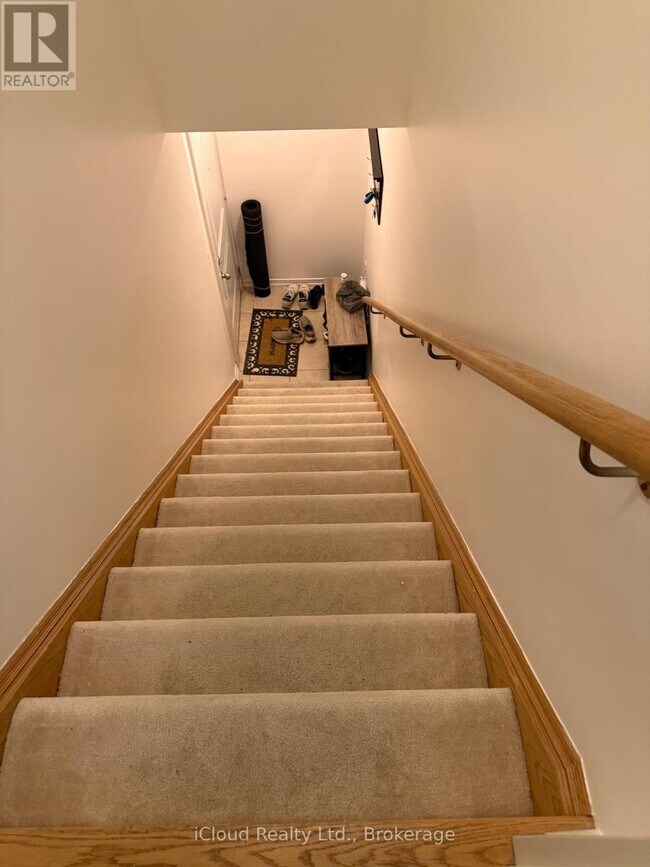 Photo du bâtiment - 2460 Post Rd