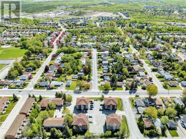 Photo du bâtiment - 189 First Avenue Unit# 8A