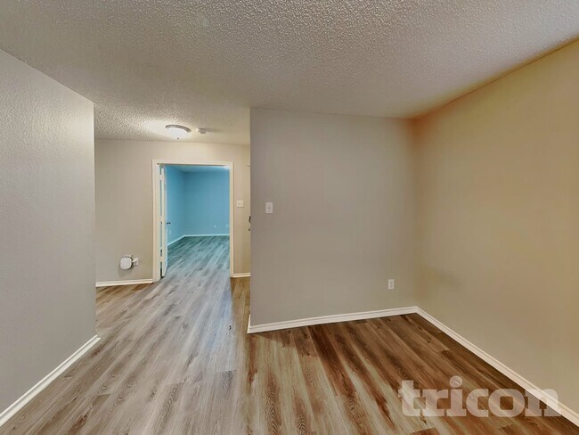 Foto del edificio - 2904 Crimson Clover Dr