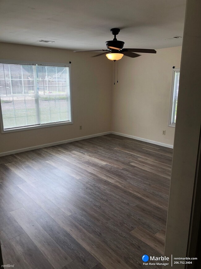 Building Photo - 3 br, 1 bath House - 226 N Hyman St