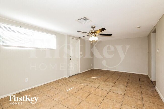 Foto del edificio - 2049 West Campbell Avenue