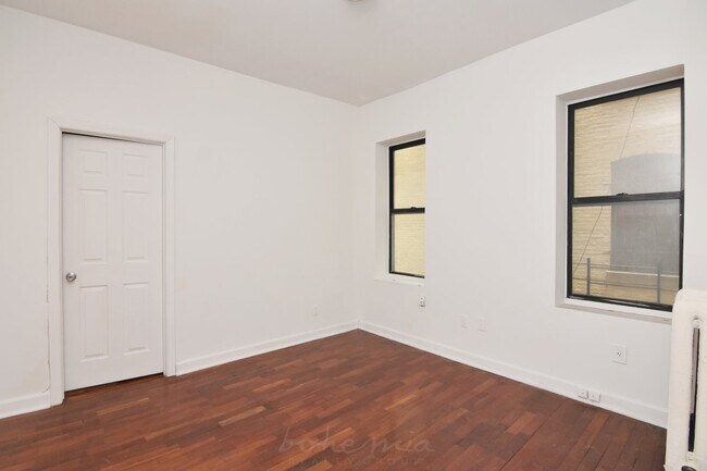 Building Photo - 367 Edgecombe Ave