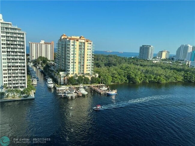 Foto del edificio - 2670 E Sunrise Blvd