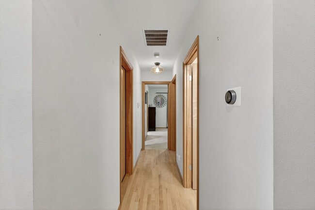 Building Photo - Coastal Elegance Near Sunrise Beach: Luxury 3BR/2.5BA Gig Harbor Home