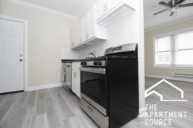 Foto del edificio - 648 W Roscoe St